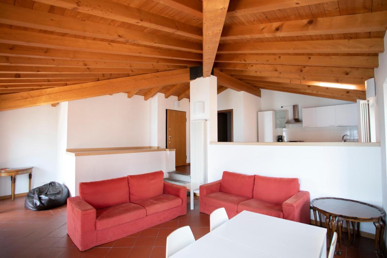 Iseolakerental - Casa Del Pescatore Riva di Solto Eksteriør billede