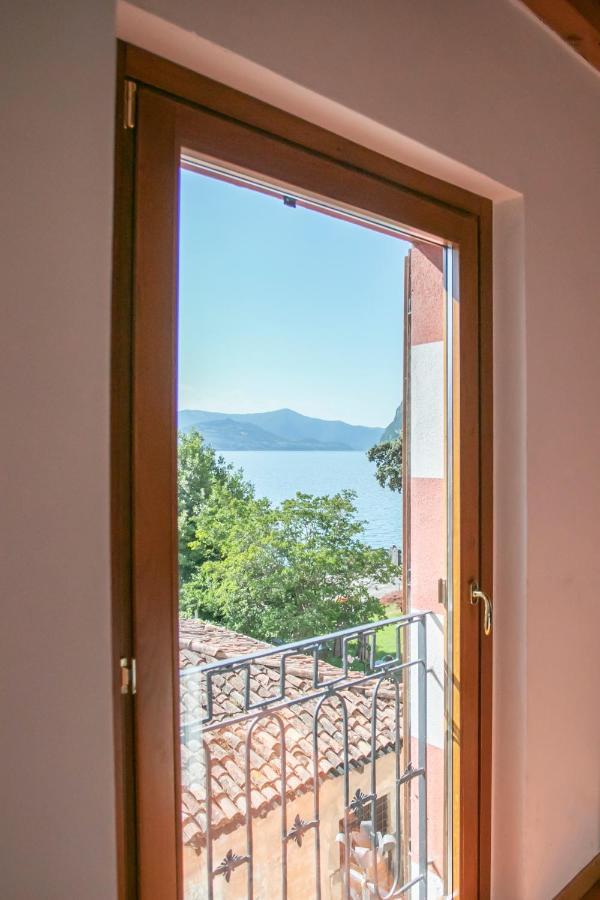 Iseolakerental - Casa Del Pescatore Riva di Solto Eksteriør billede