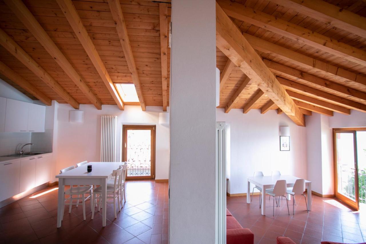 Iseolakerental - Casa Del Pescatore Riva di Solto Eksteriør billede