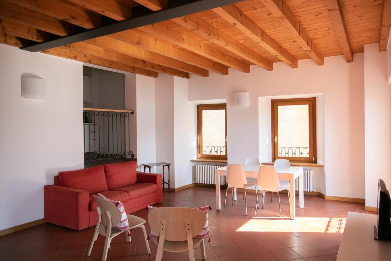 Iseolakerental - Casa Del Pescatore Riva di Solto Eksteriør billede